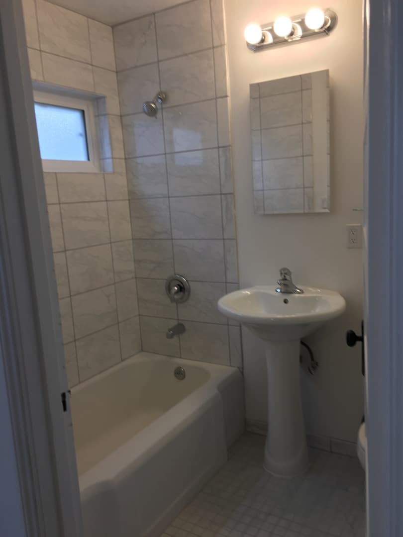 LA MESA Apartment: 7772-7786.5 UNIVERSITY AVE
