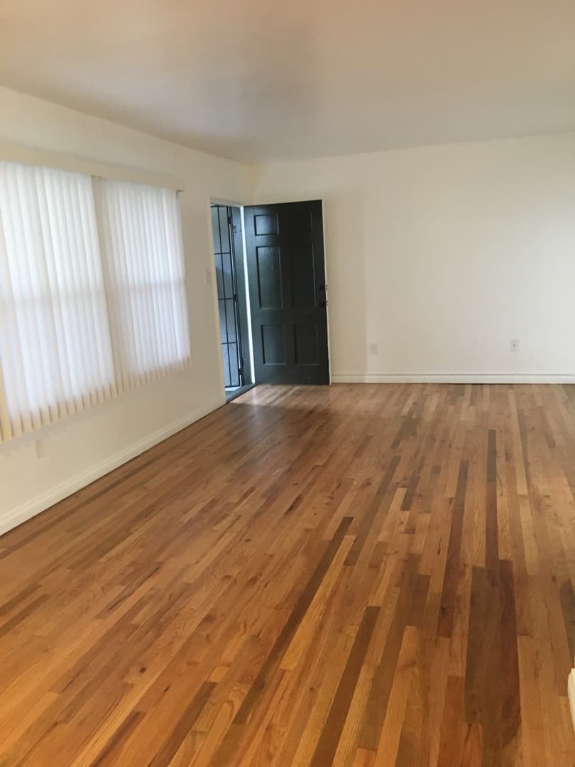 LA MESA Apartment: 7772-7786.5 UNIVERSITY AVE