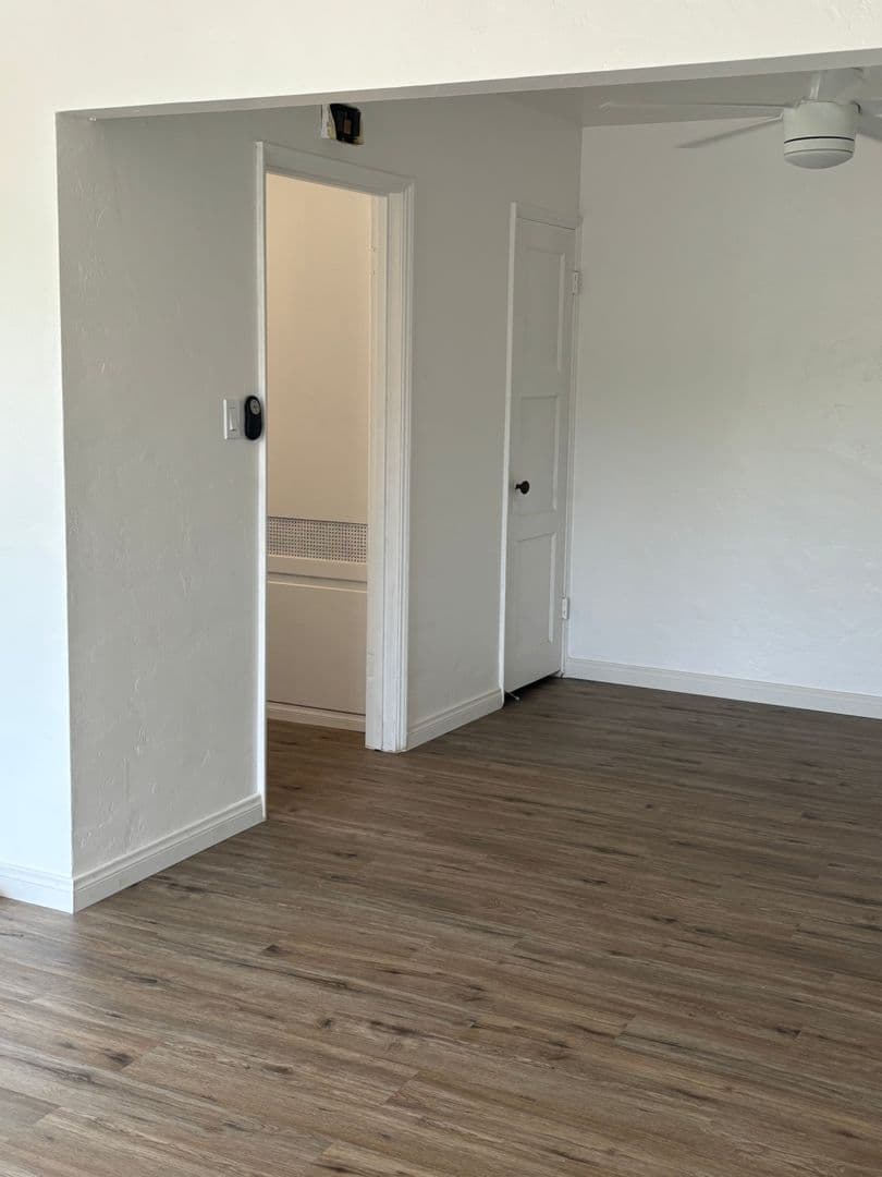 LA MESA Apartment: 7772-7786.5 UNIVERSITY AVE