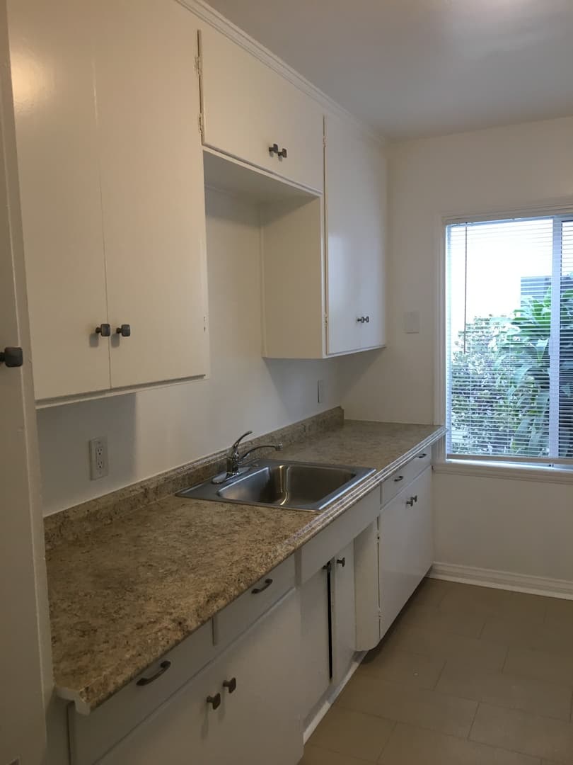 LA MESA Apartment: 7772-7786.5 UNIVERSITY AVE