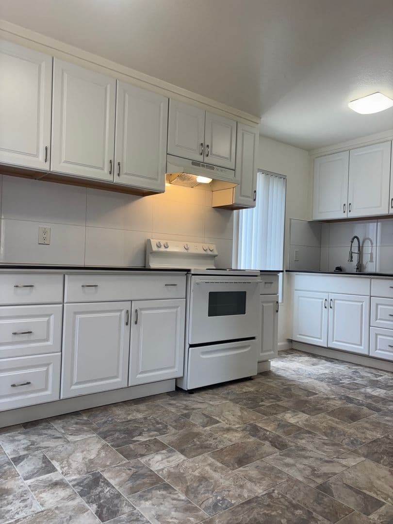 Lemon Grove Apartment: 8230 Lemon Grove Way