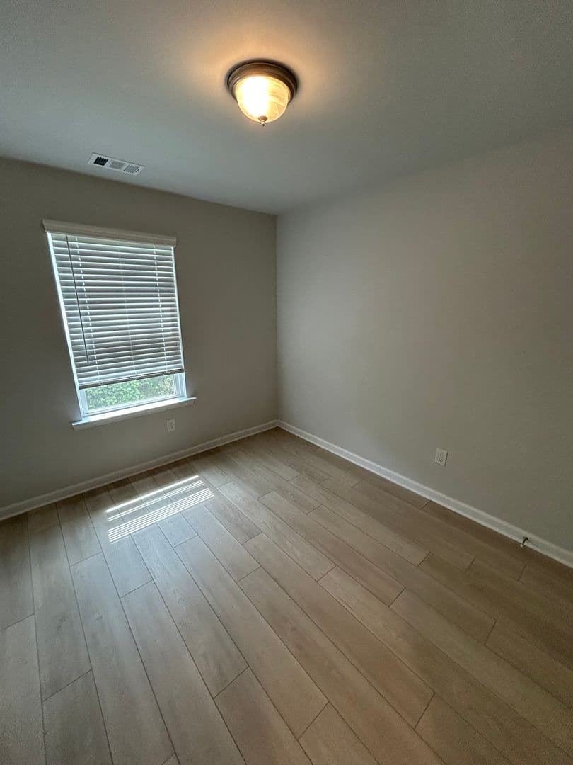 Atlanta House: 106 Werner Brook Way SW