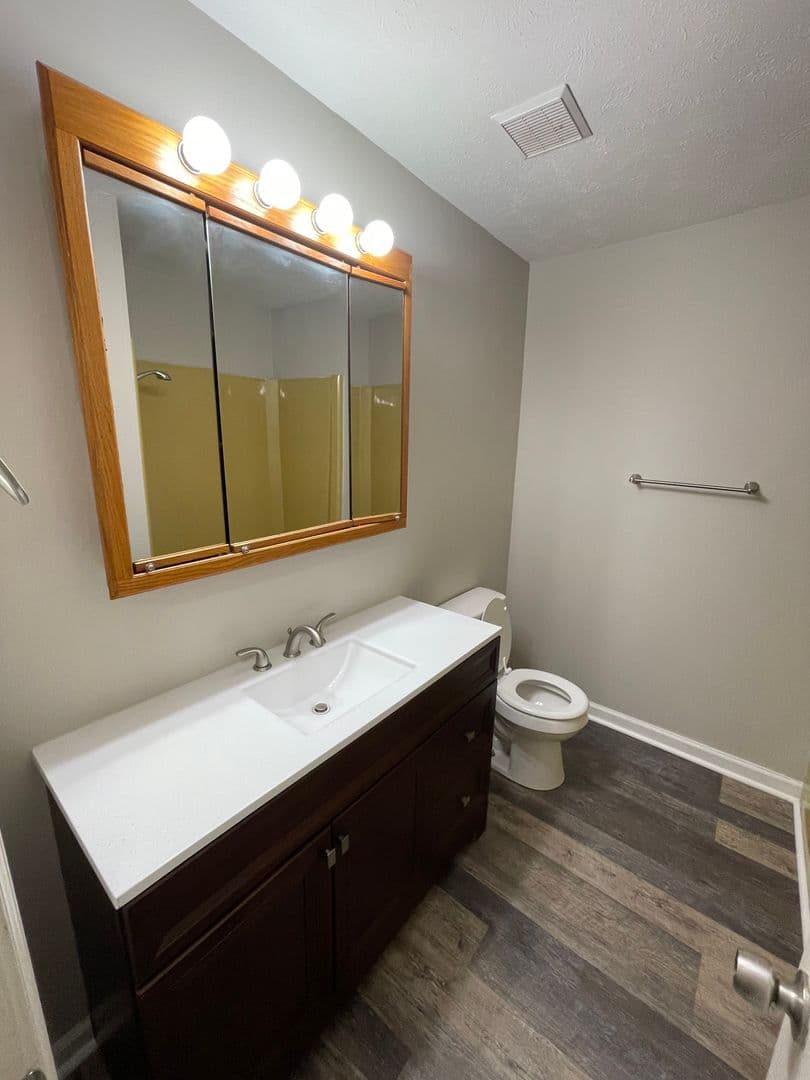Carrollton House: 45 Knob Cir