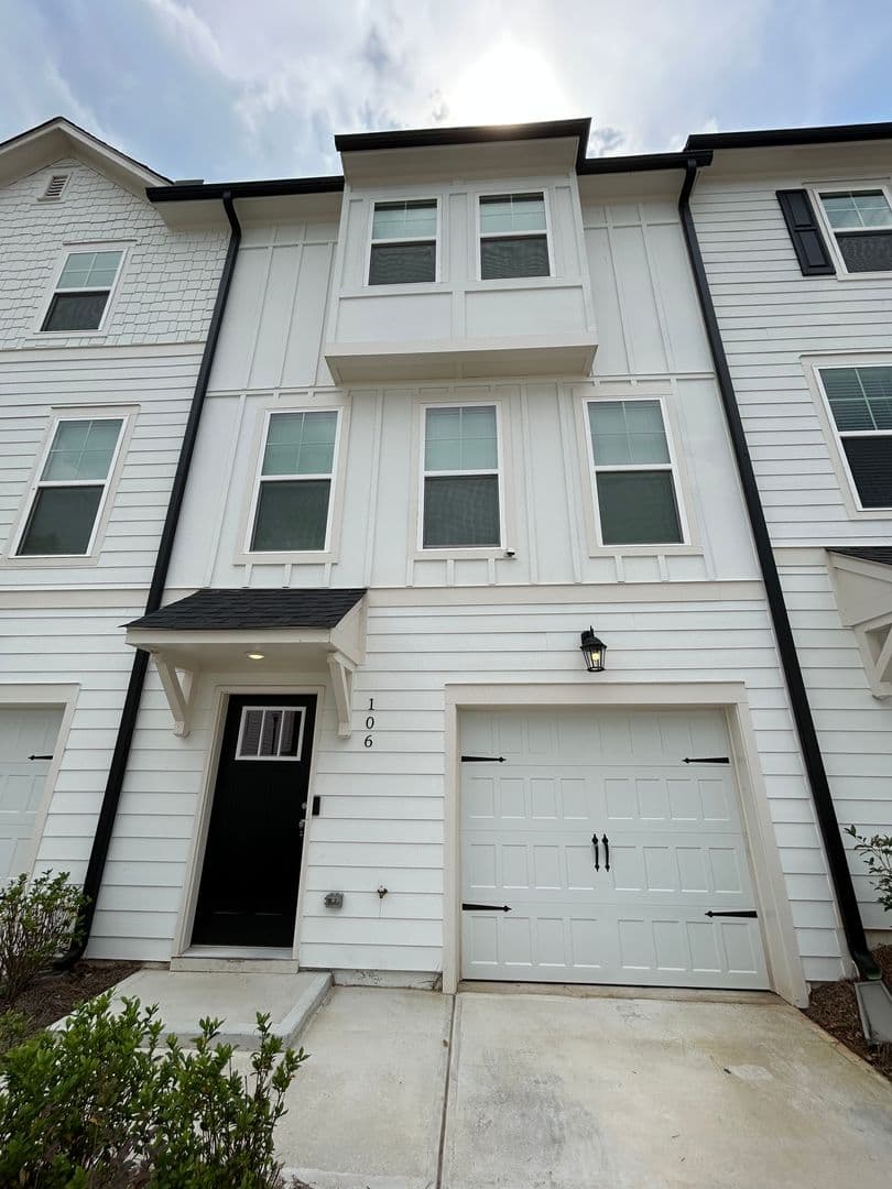 Atlanta House: 106 Werner Brook Way SW