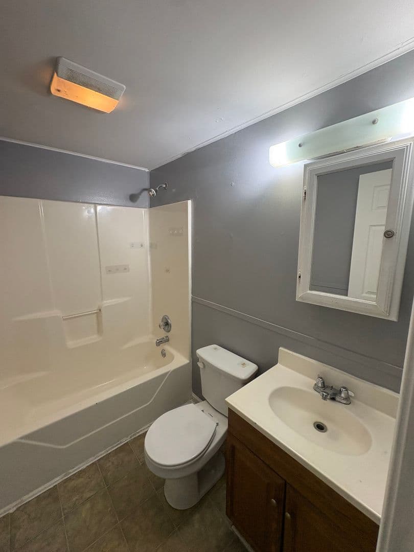 Carrollton House: 97-A Tillman Drive