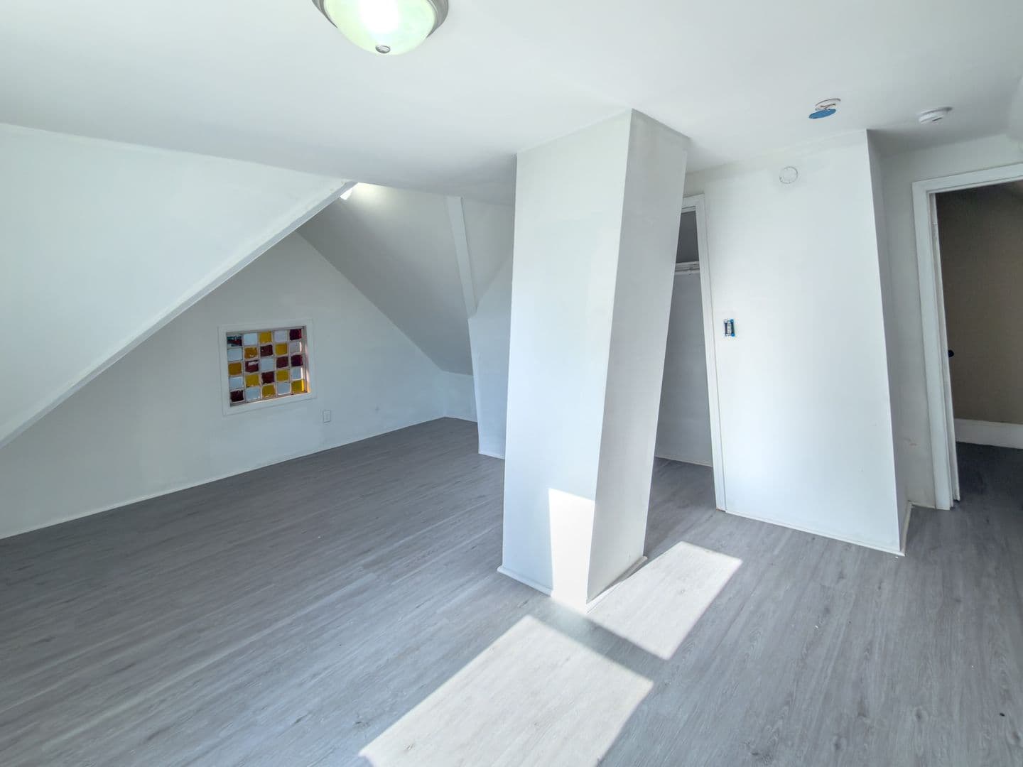 New Haven House: 1241 State Street