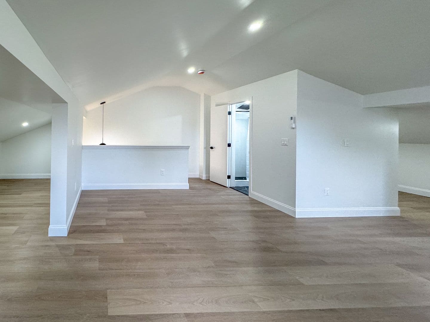 County Apartment: New Haven