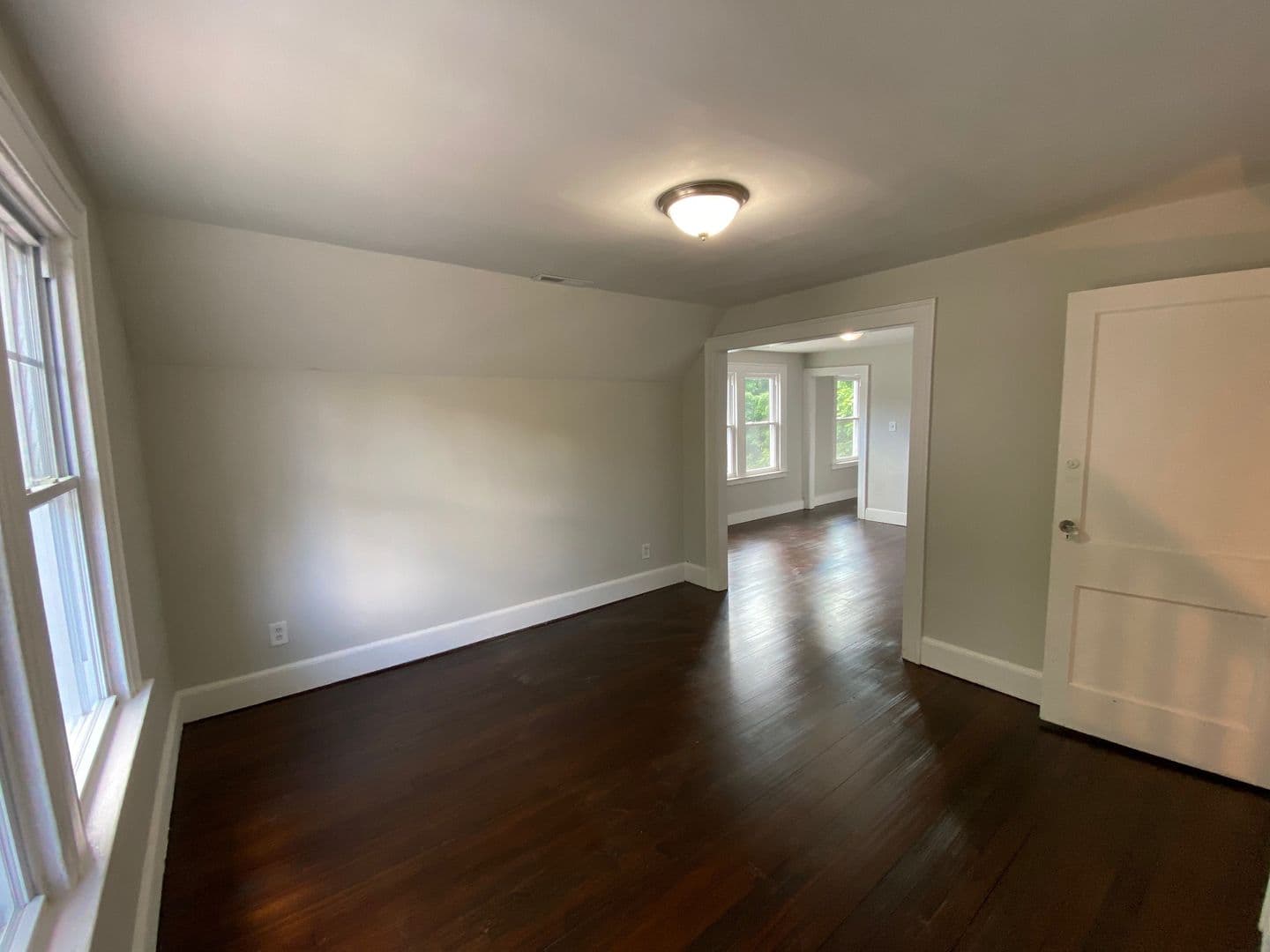 County Apartment: New Haven