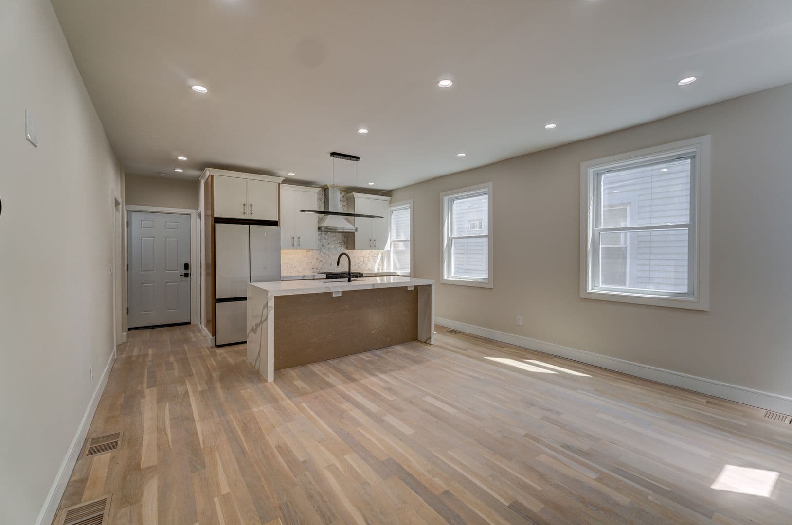 New Haven Apartment: 123 Winchester