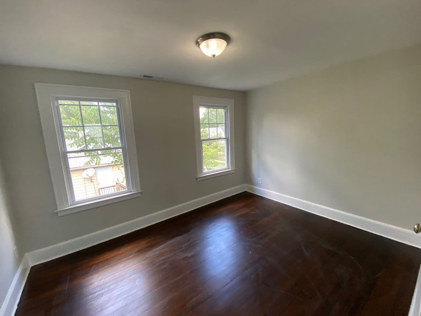 County Apartment: New Haven