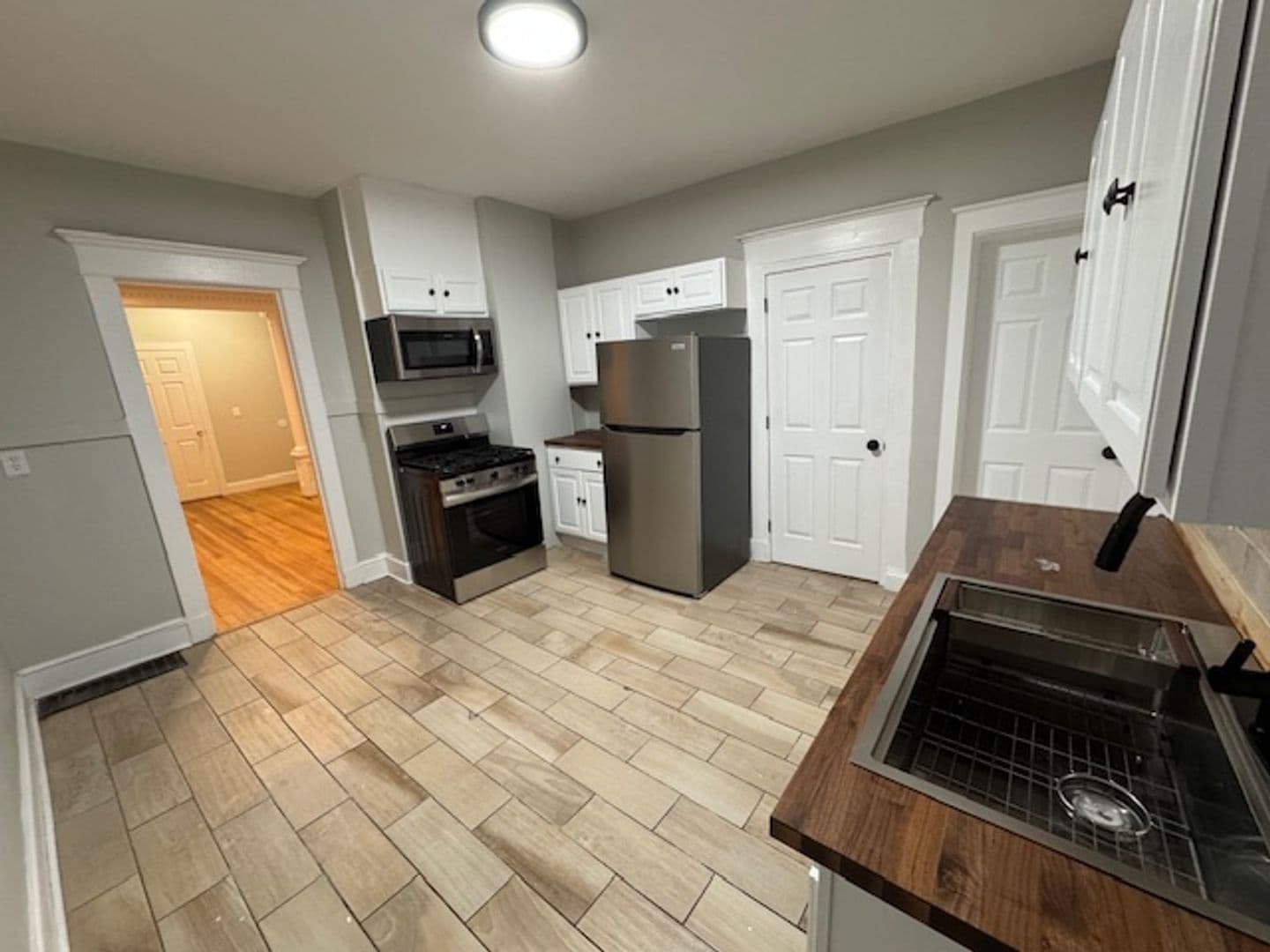 County Apartment: New Haven