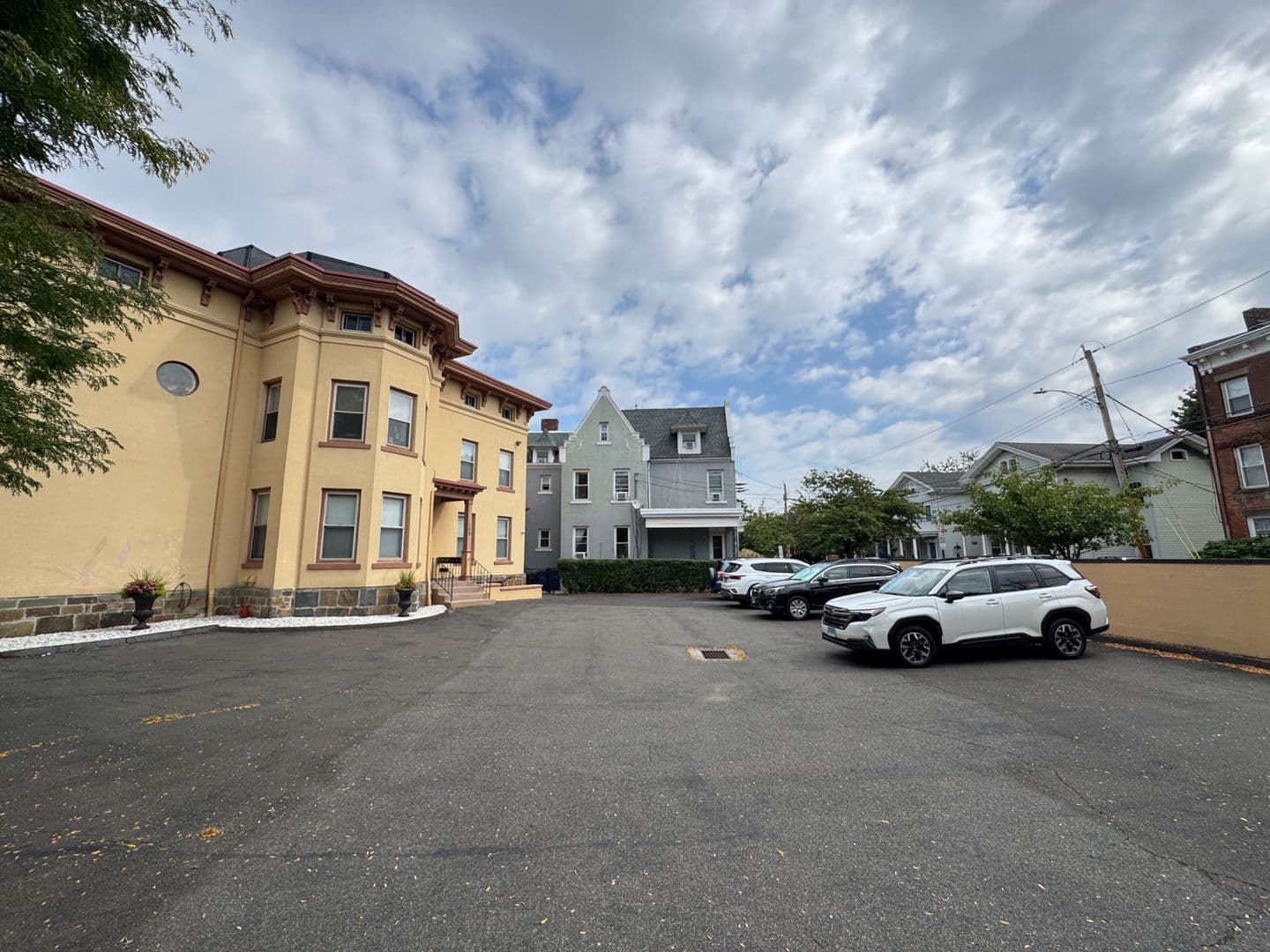New Haven Apartment: 169 Olive St