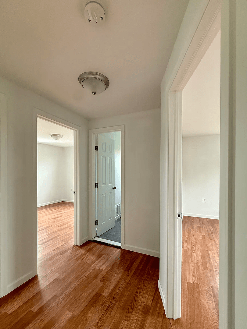 County Apartment: New Haven