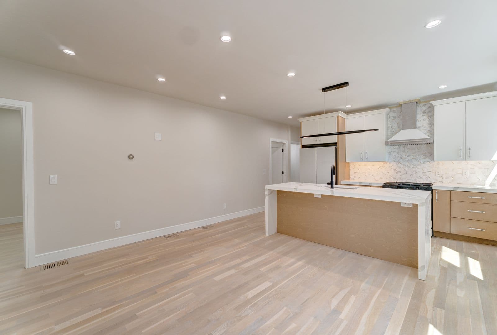 New Haven Apartment: 123 Winchester