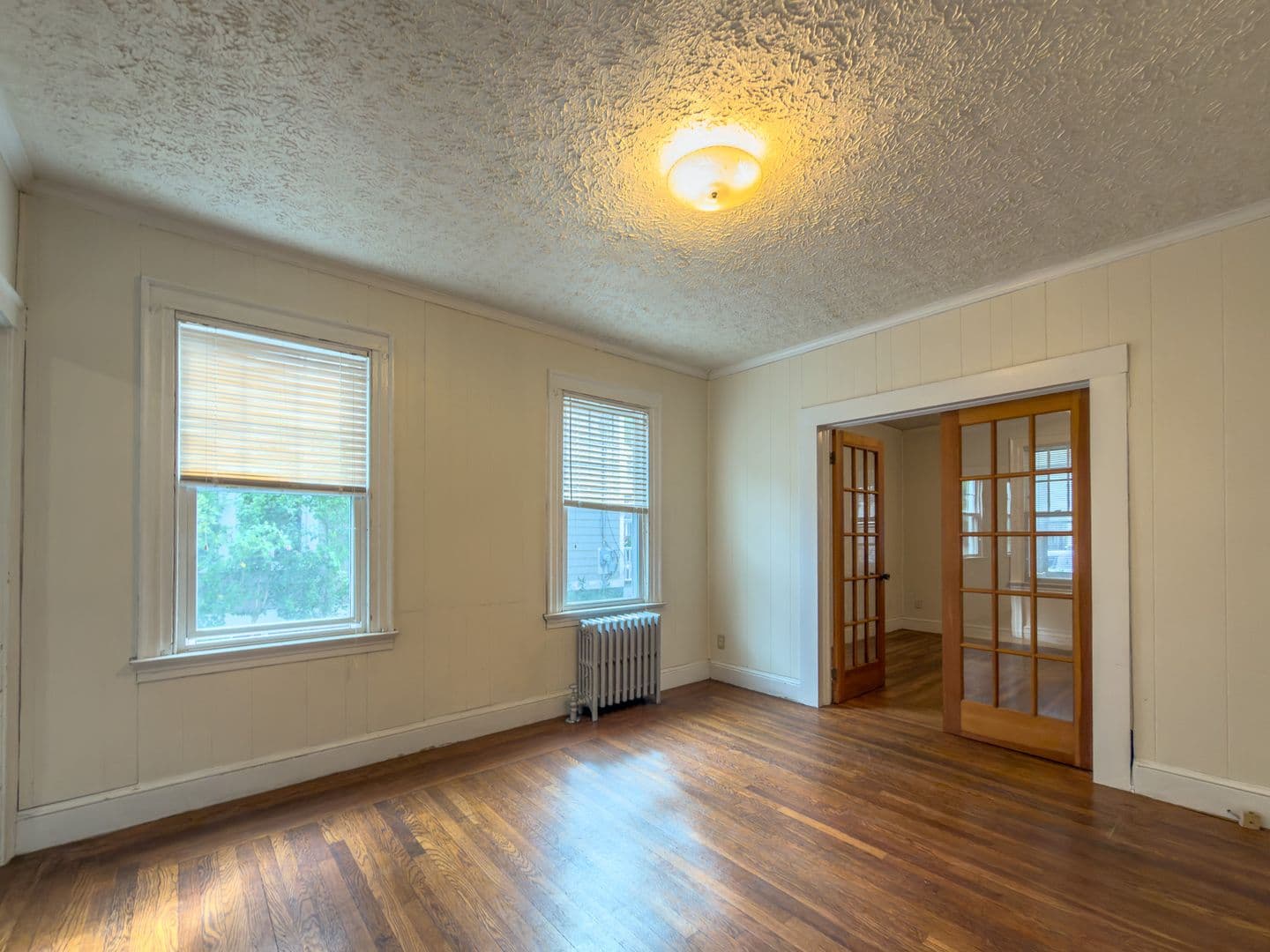 New Haven, Apartment: 27-29 Cottage Street