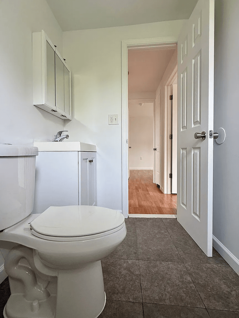 County Apartment: New Haven