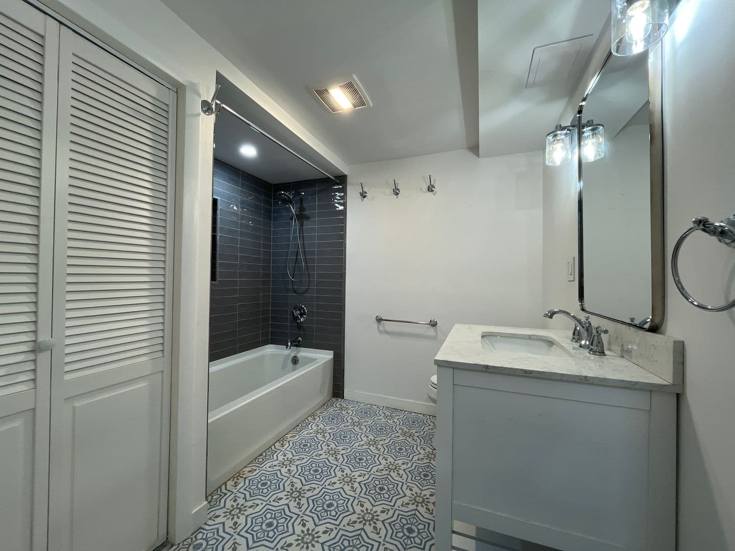 County Apartment: New Haven
