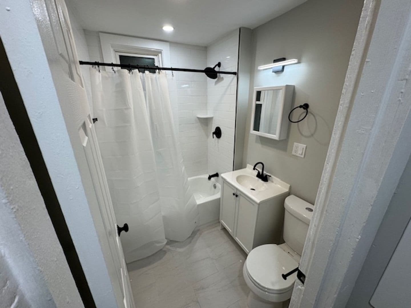 County Apartment: New Haven