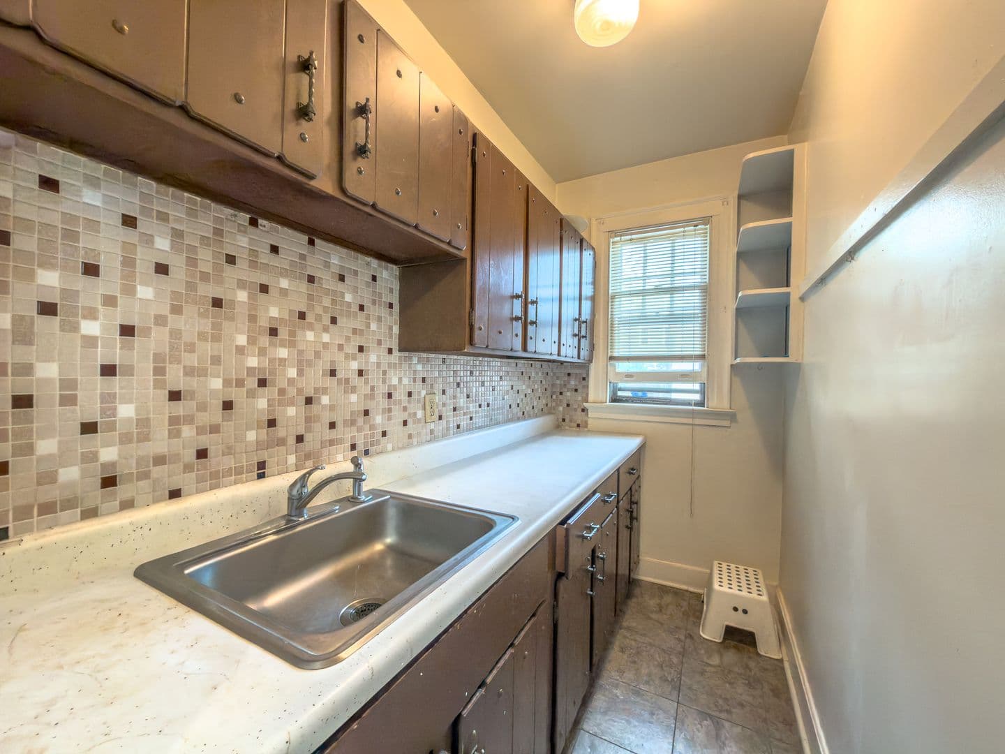 New Haven, Apartment: 27-29 Cottage Street