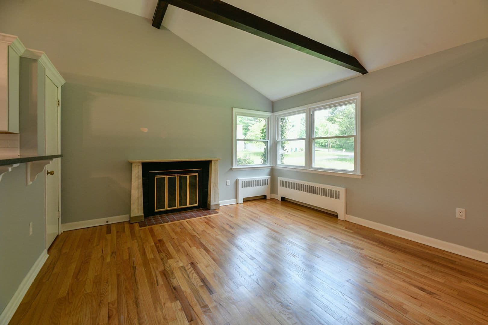 Hamden House: 95 Riverside Drive