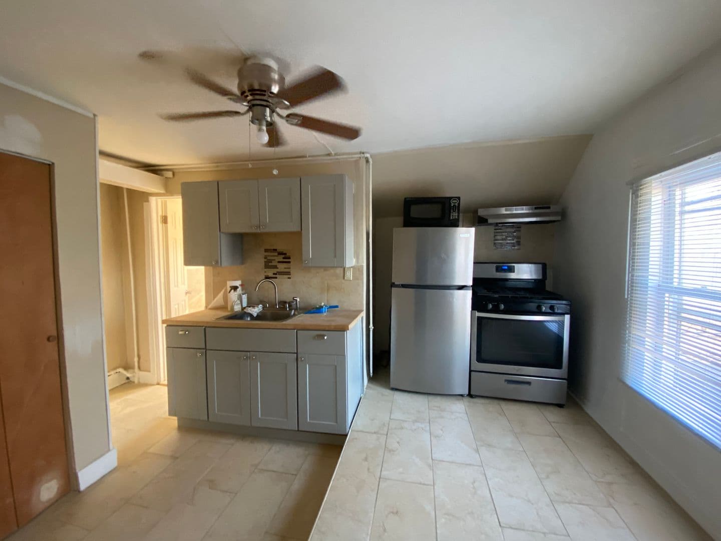 New Haven Apartment: 97 Bristol St