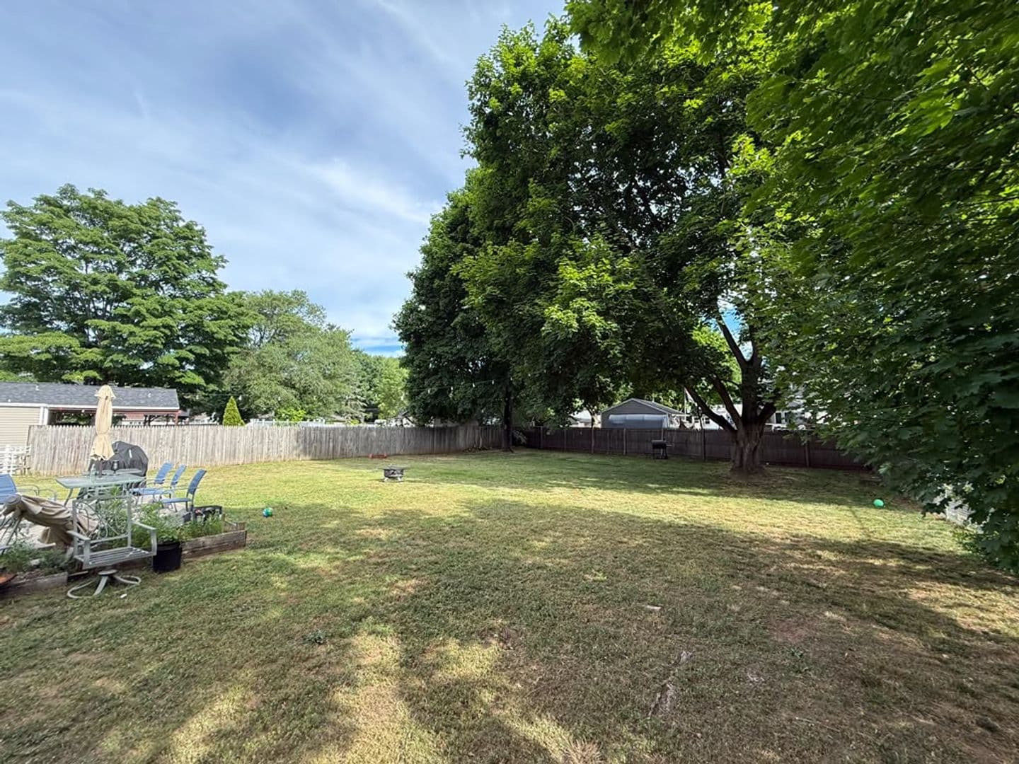 East Haven House: 31 Hellstrom Rd