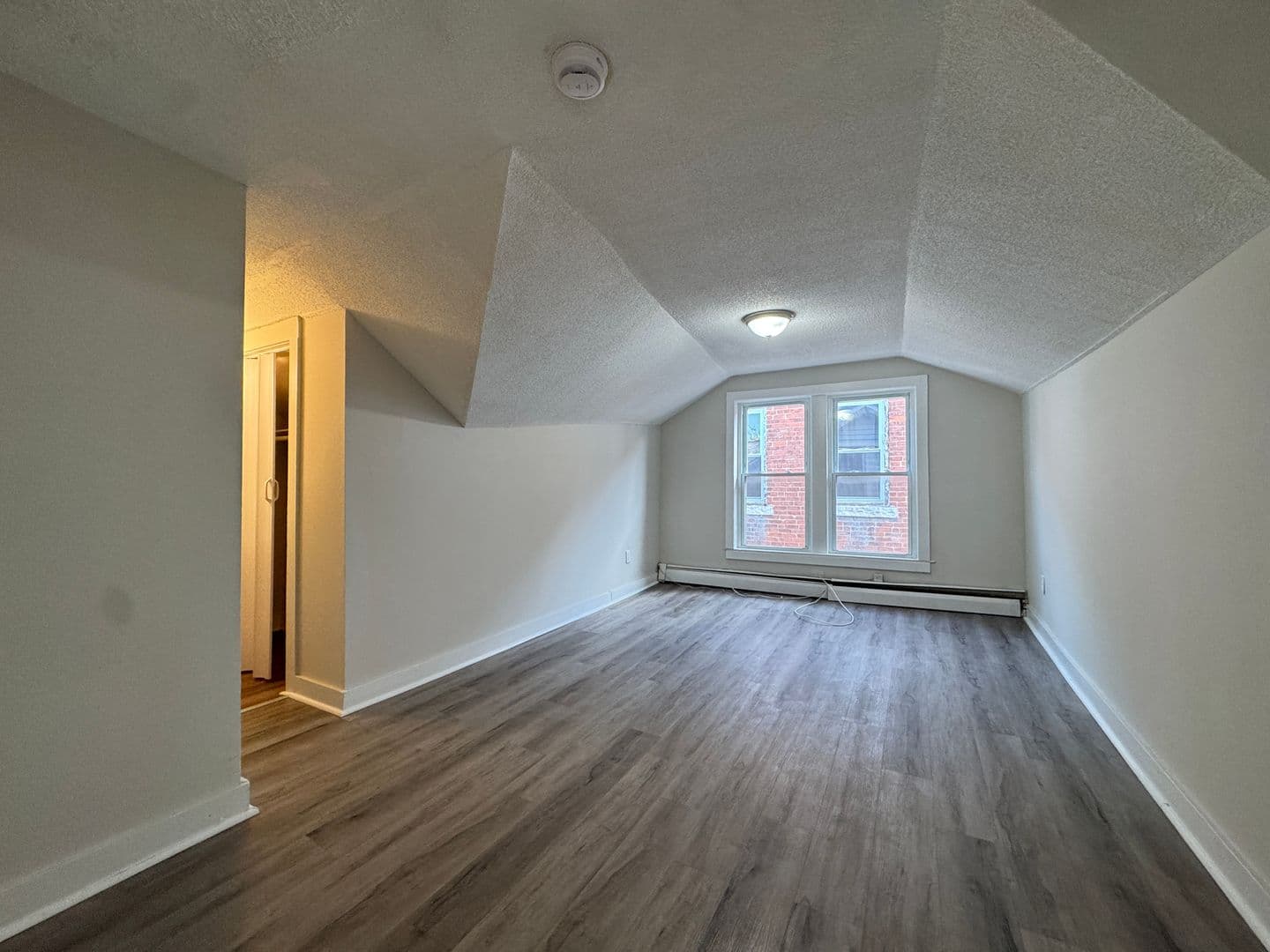 New Haven Apartment: 312 Davenport Ave