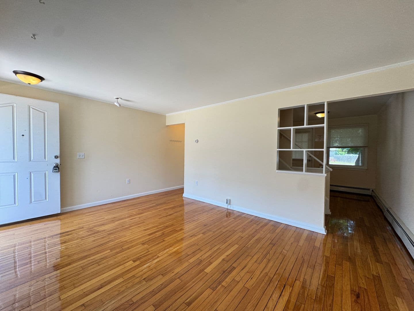 West Haven Townhome: 785 Savin Avenue