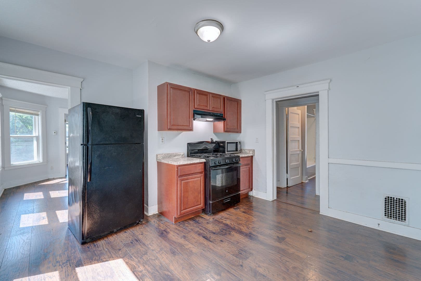 New Haven Apartment: 255 County St