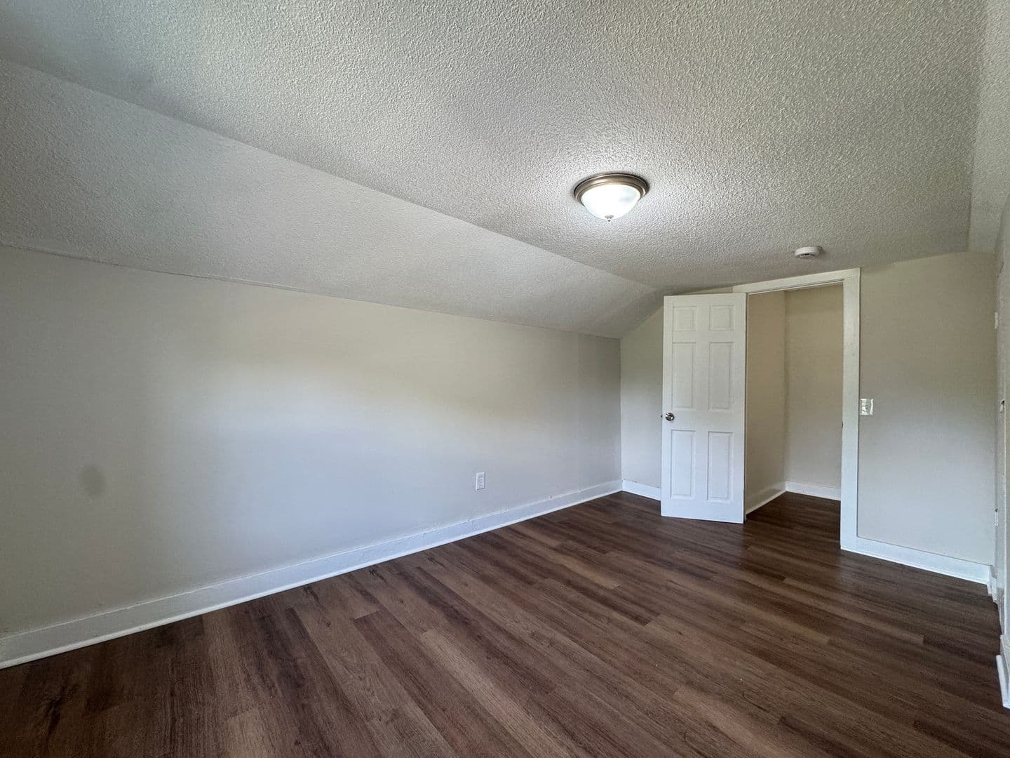 New Haven Apartment: 312 Davenport Ave
