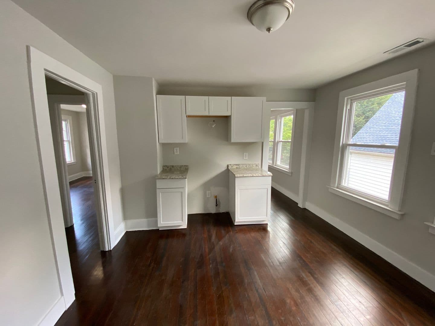 County Apartment: New Haven