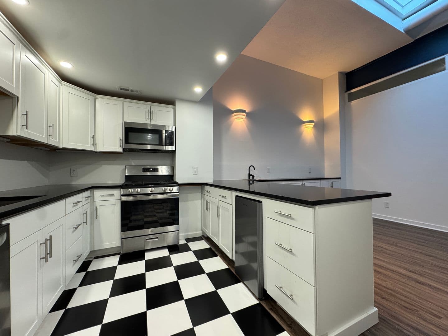 New Haven Apartment: 9-11 Pearl St
