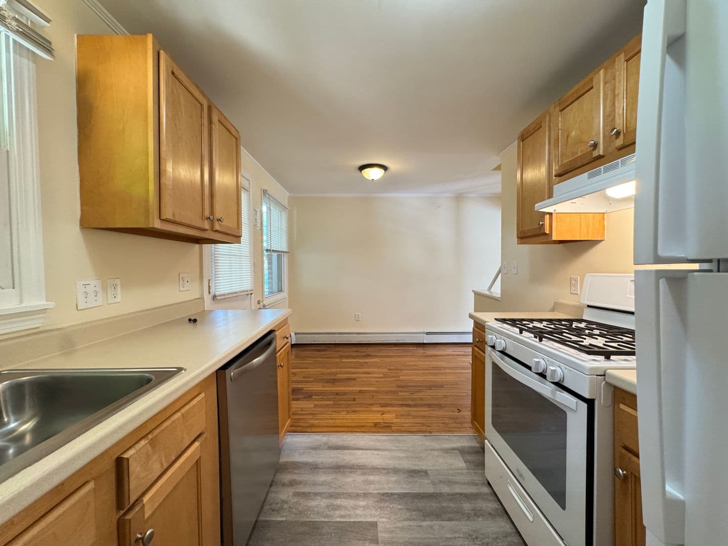 West Haven Townhome: 785 Savin Avenue