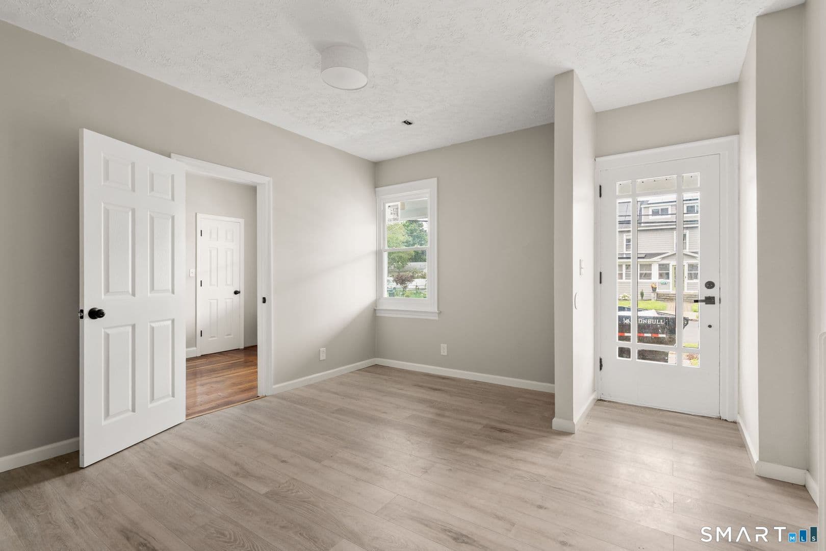 West Haven Apartment: 94 Thomas St
