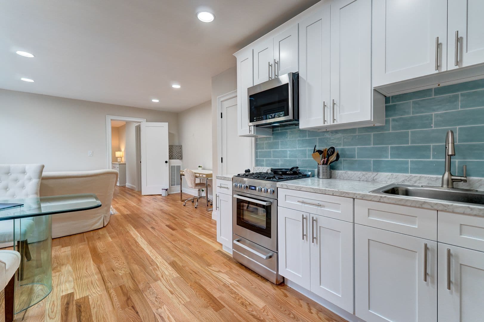 New Haven Apartment: 11 Lawrence St