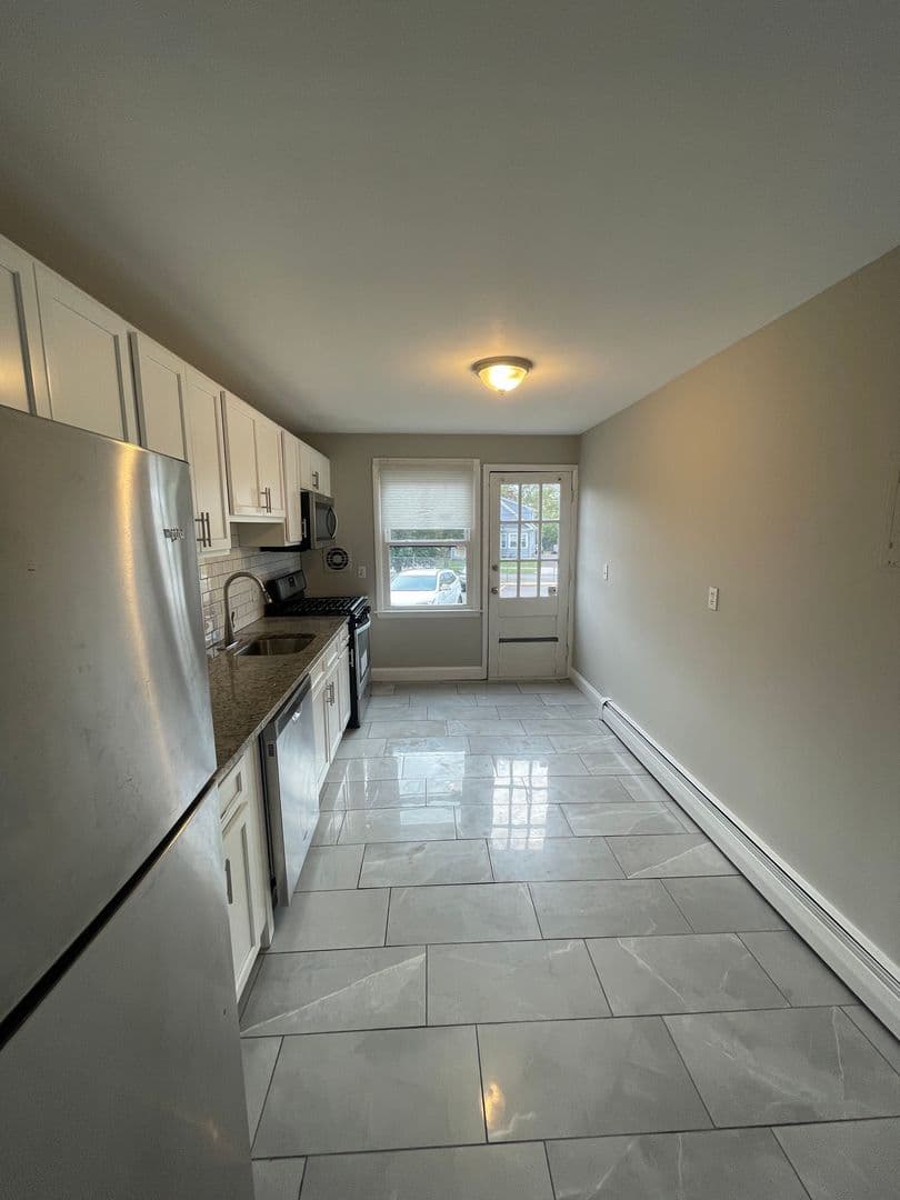 New Haven Apartment: 311 Blake Street