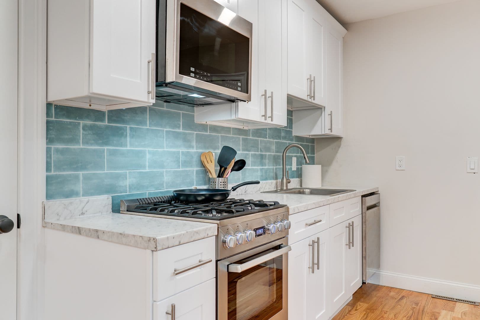 New Haven Apartment: 11 Lawrence St