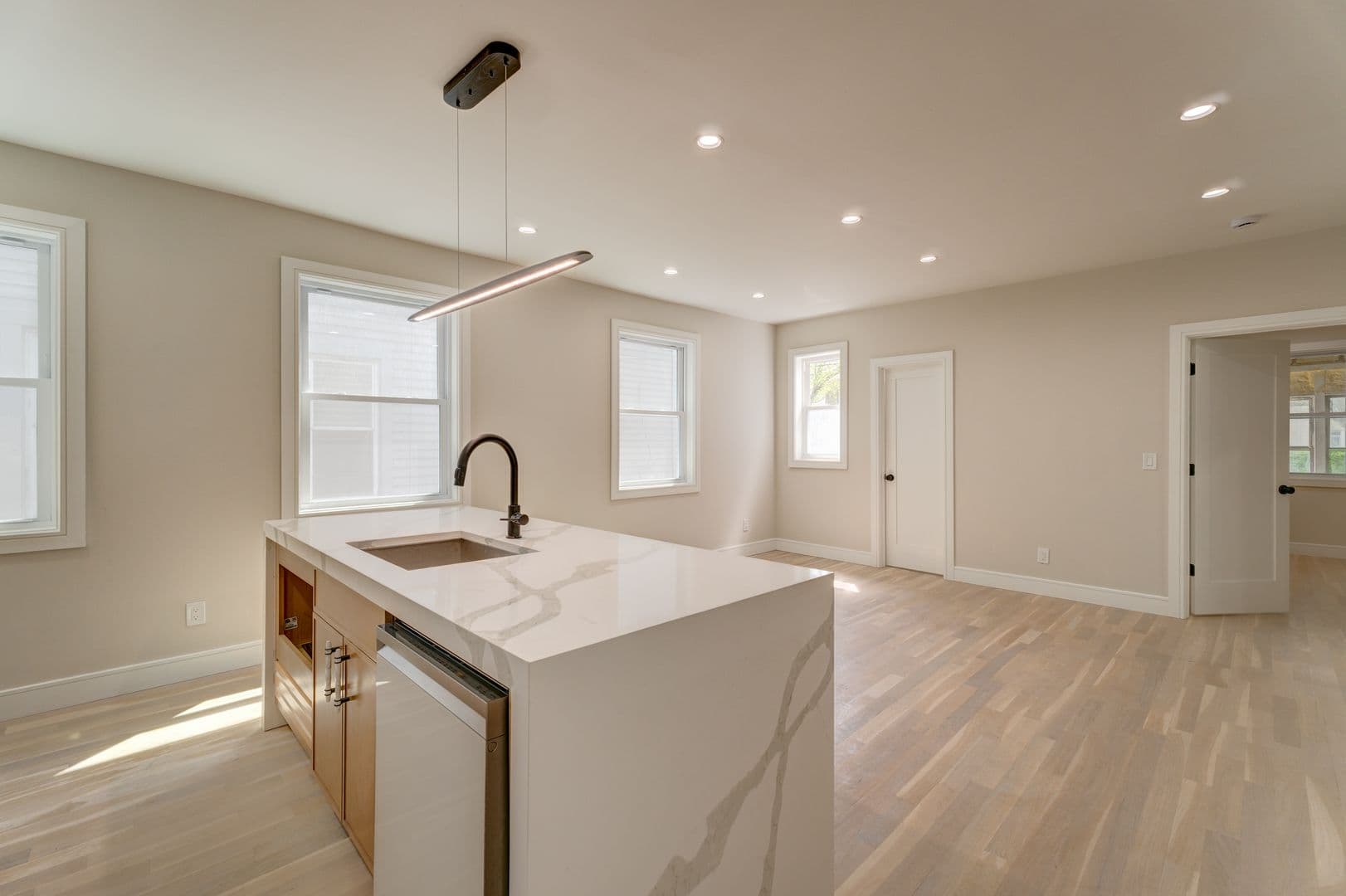 New Haven Apartment: 123 Winchester