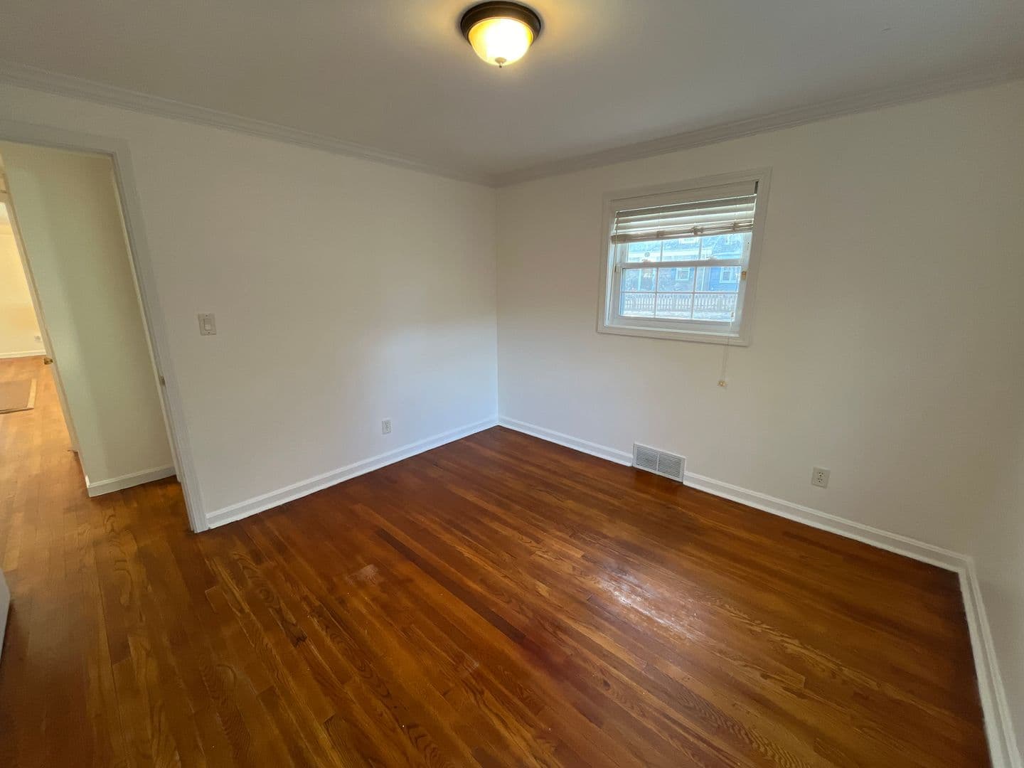 County Apartment: New Haven
