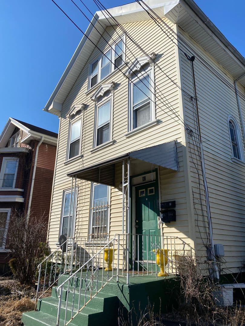 New Haven Apartment: 97 Bristol St