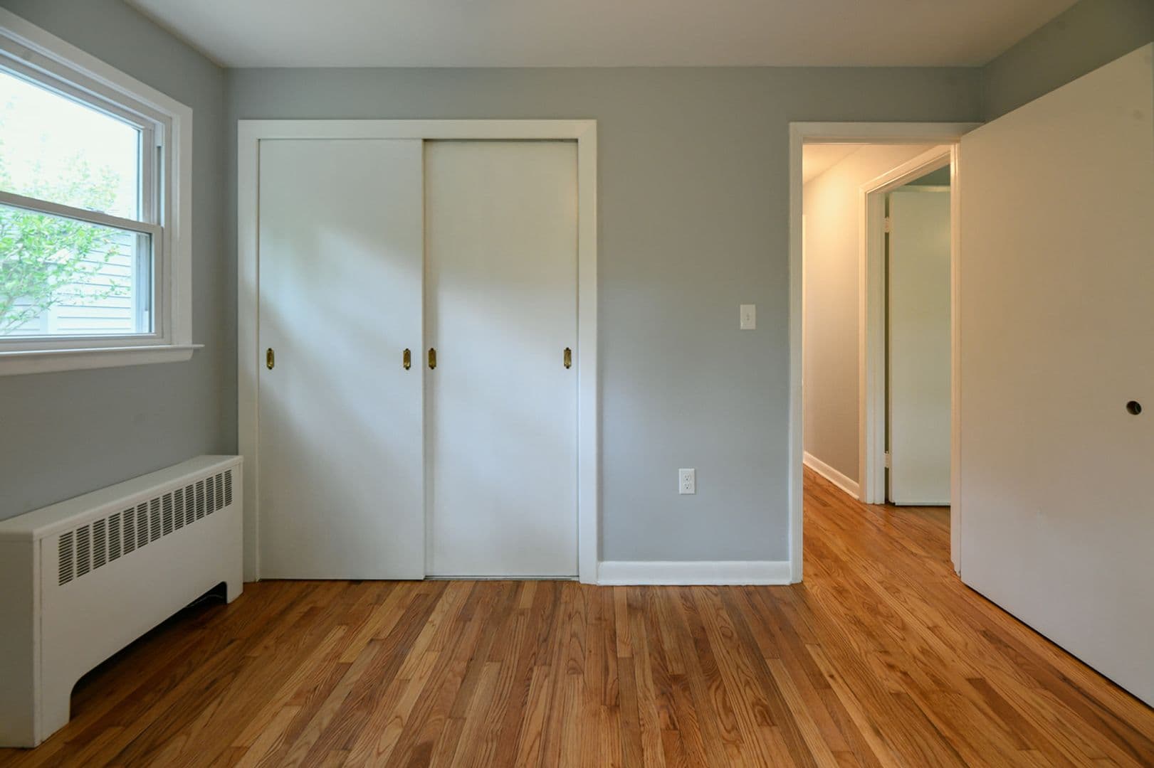 Hamden House: 95 Riverside Drive