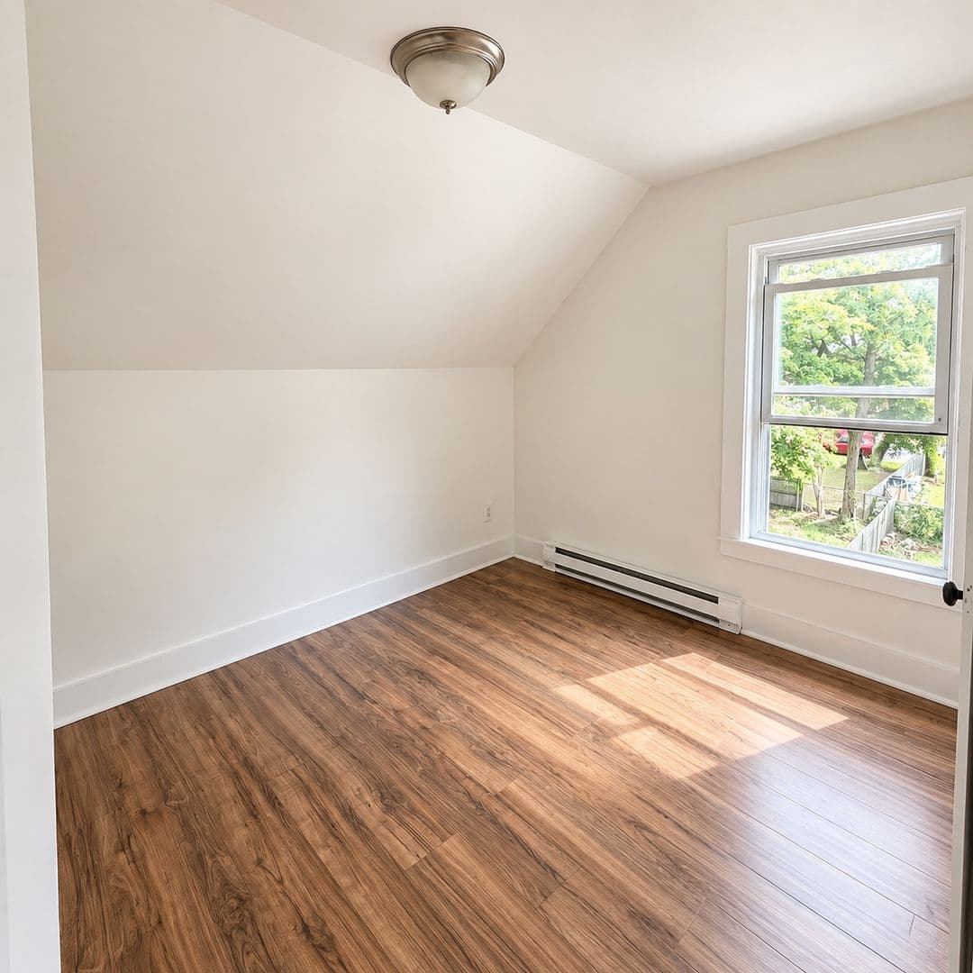 County Apartment: New Haven