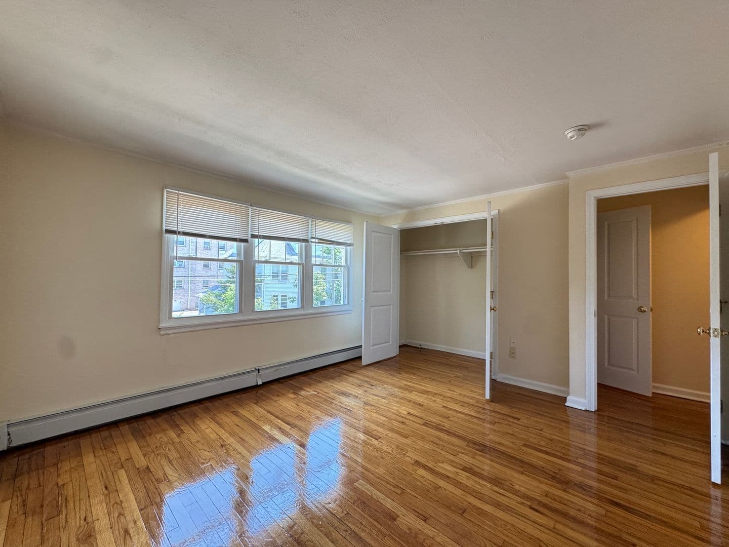 West Haven Townhome: 785 Savin Avenue