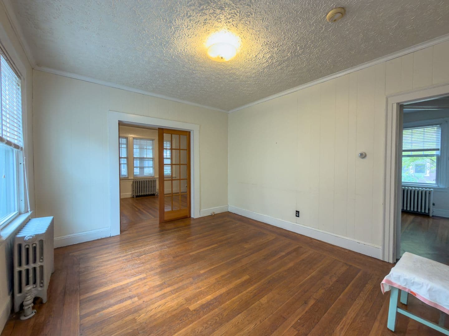 New Haven, Apartment: 27-29 Cottage Street
