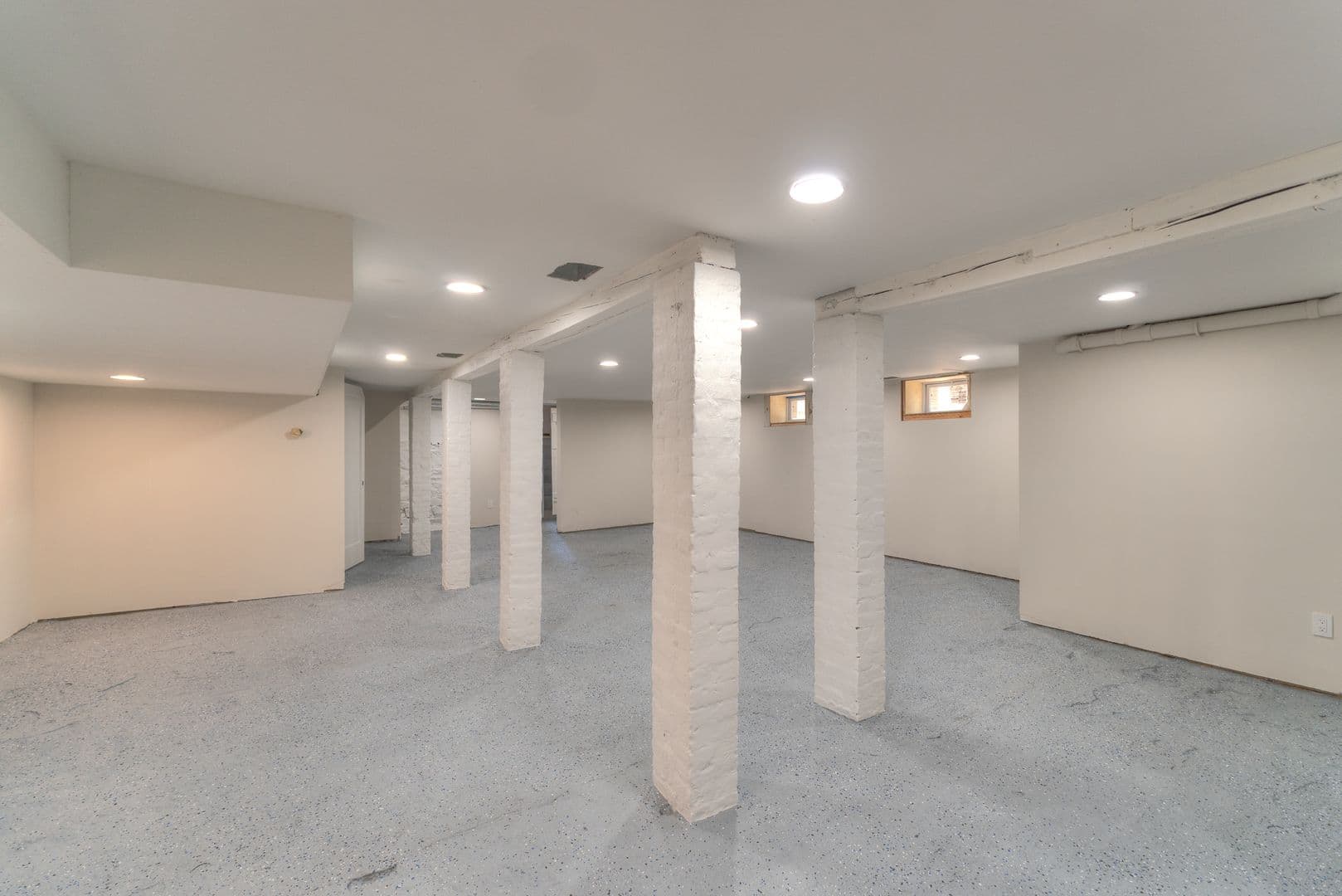 New Haven Apartment: 123 Winchester
