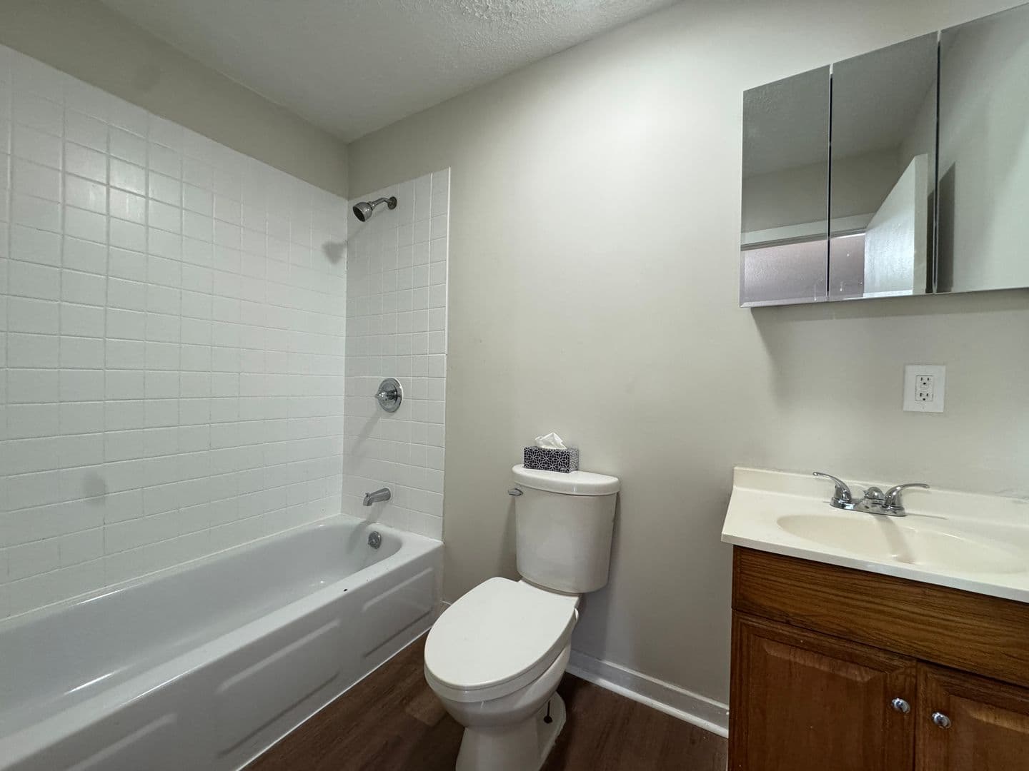 New Haven Apartment: 312 Davenport Ave