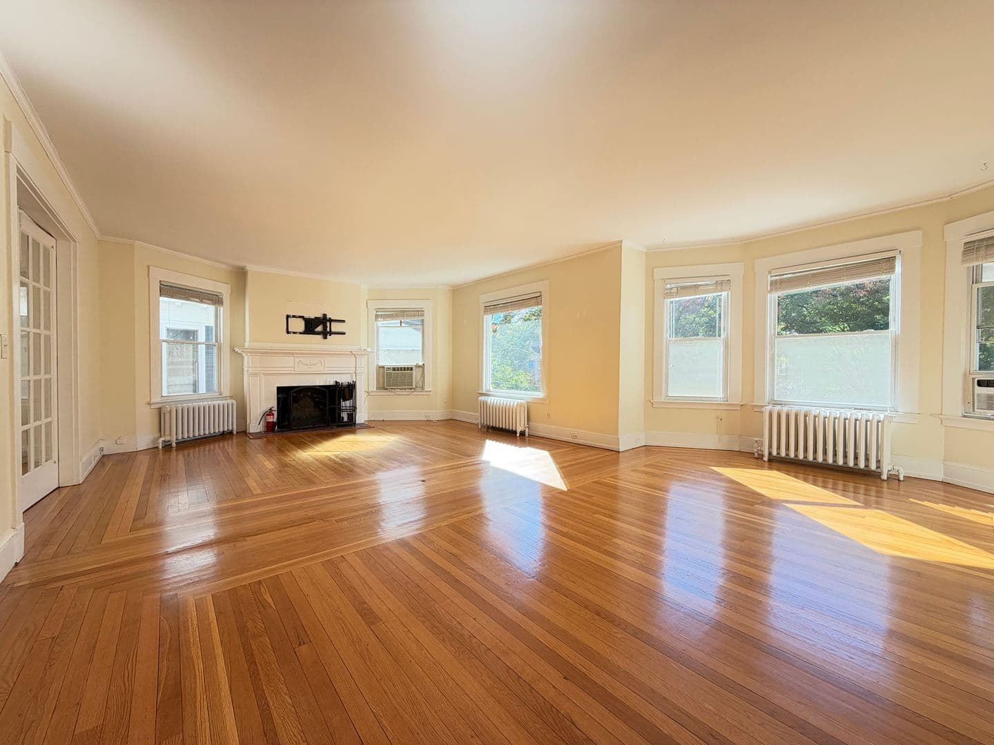 New Haven Apartment: 323-325 Willow Street