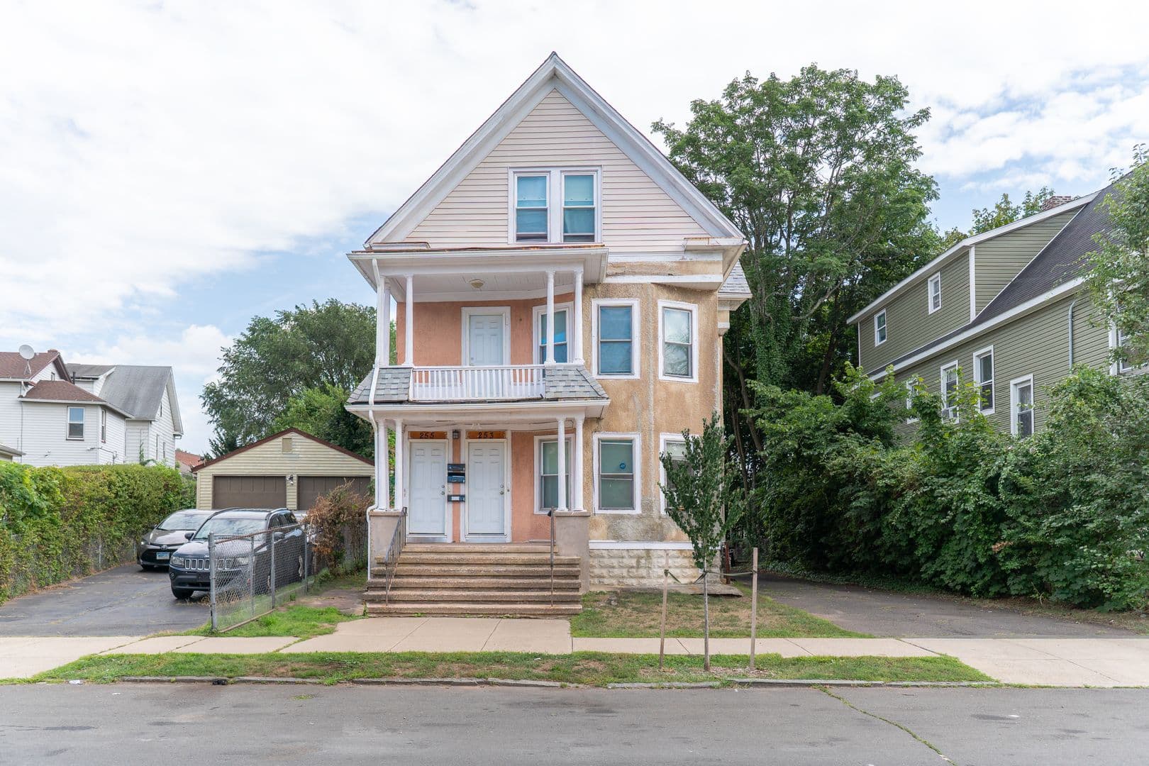 New Haven Apartment: 255 County St