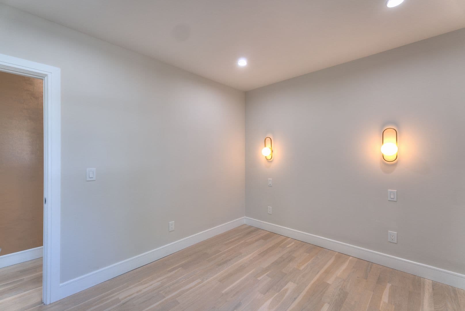 New Haven Apartment: 123 Winchester