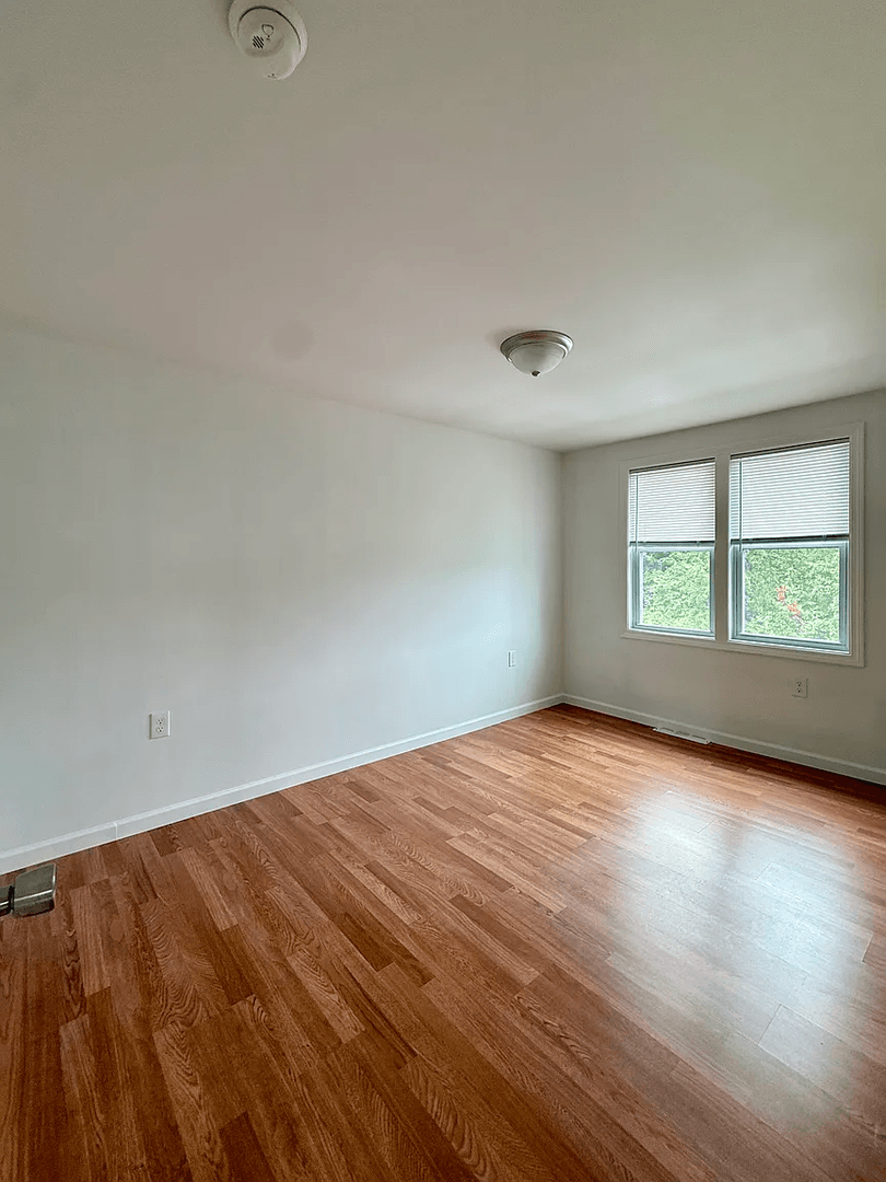 County Apartment: New Haven